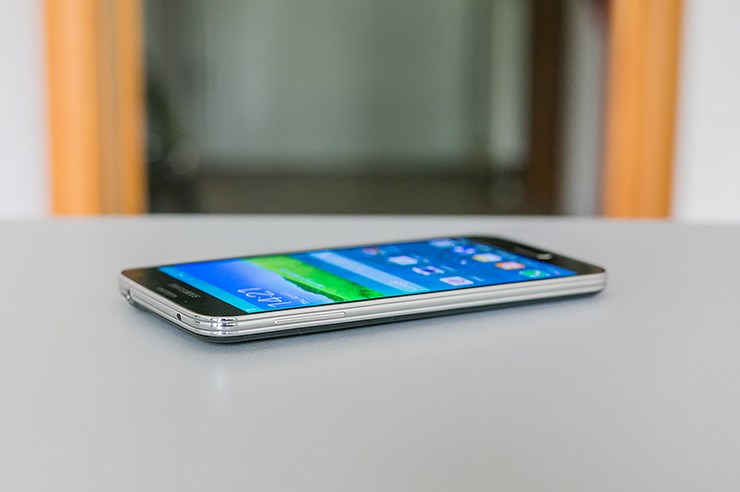 Samsung Galaxy S5 (3).jpg